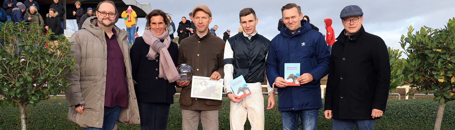 Hannover, Siegerehrung: Son of England mit David Liska gewinnt